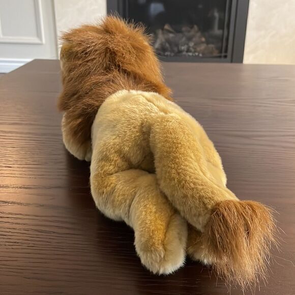 Yomiko Classic Lion Plush Toy Stuffed Animal Excellent Condition 17” long - Picture 5 of 7